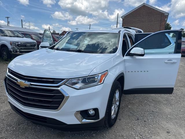 Photo of 2018 Summit White Chevrolet Traverse