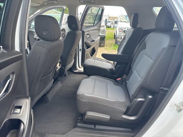 Photo of 2018 Summit White Chevrolet Traverse