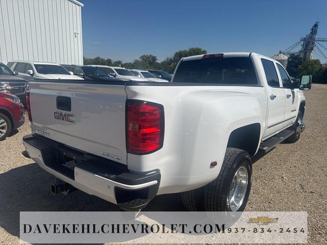 Photo of 2015 Summit White GMC Sierra 3500