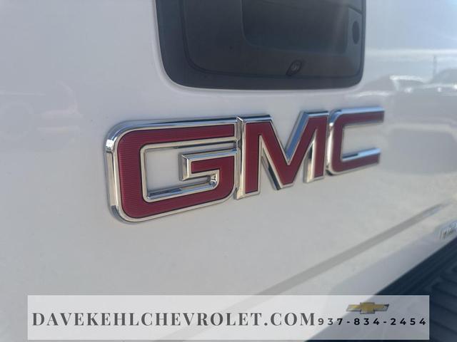 Photo of 2015 Summit White GMC Sierra 3500