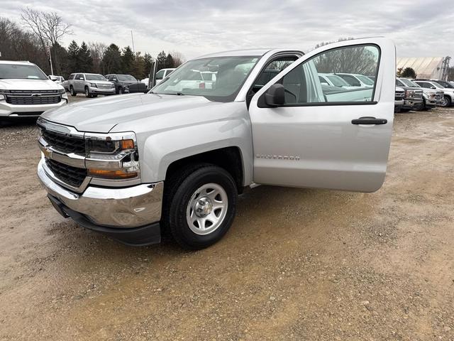 Photo of 2018 Silver Ice Metallic Chevrolet Silverado 1500