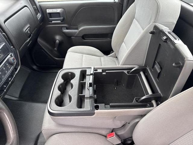 Photo of 2018 Silver Ice Metallic Chevrolet Silverado 1500
