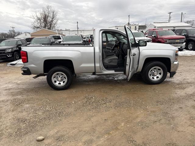 Photo of 2018 Silver Ice Metallic Chevrolet Silverado 1500