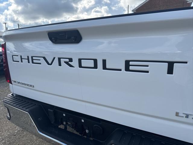 Photo of 2022 Summit White Chevrolet Silverado 3500