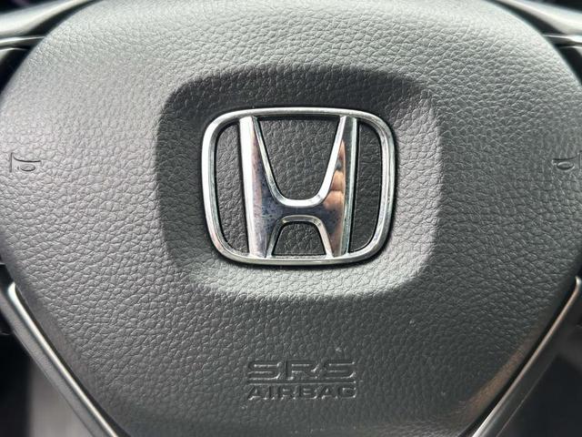 Photo of 2022 White Honda Accord
