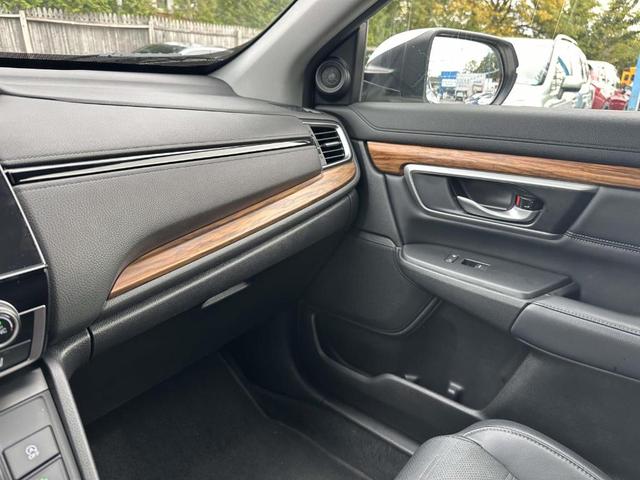Photo of 2021 White Honda CR-V