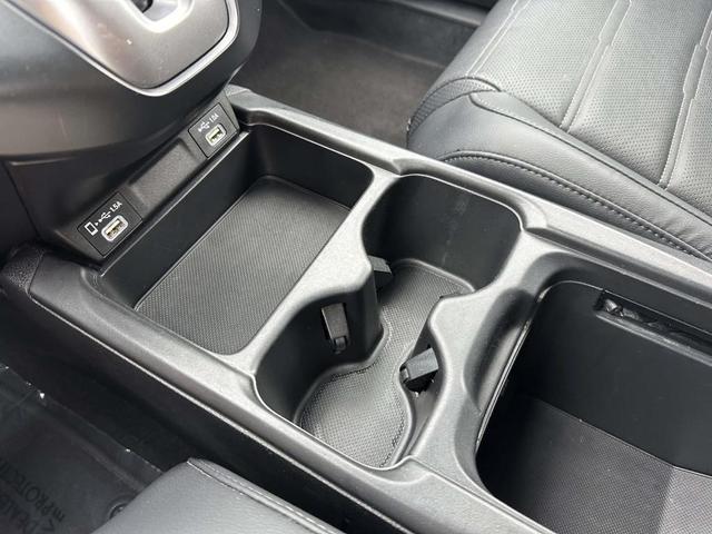 Photo of 2021 White Honda CR-V
