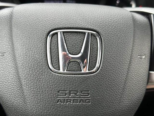 Photo of 2021 White Honda CR-V