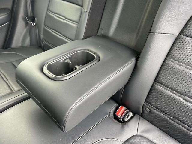 Photo of 2021 White Honda CR-V