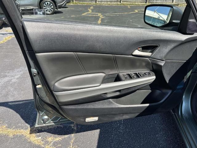 Photo of 2010 Mystic Green Metallic Honda Accord