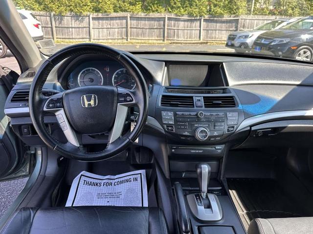 Photo of 2010 Mystic Green Metallic Honda Accord