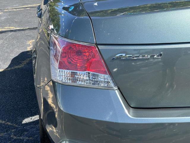 Photo of 2010 Mystic Green Metallic Honda Accord