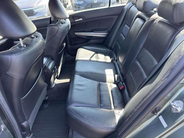 Photo of 2010 Mystic Green Metallic Honda Accord