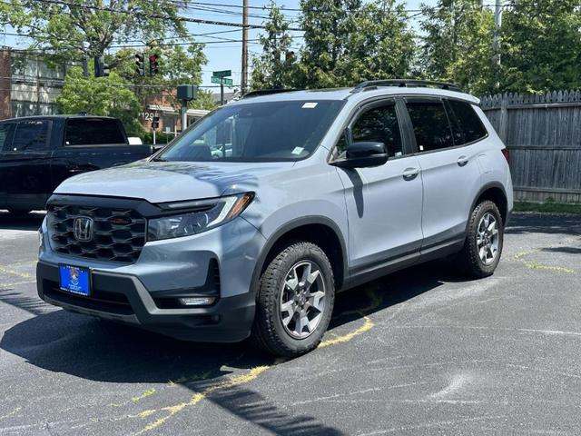 Photo of 2022 Sonic Gray Pearl Honda Passport