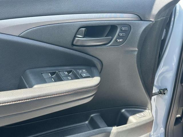 Photo of 2022 Sonic Gray Pearl Honda Passport