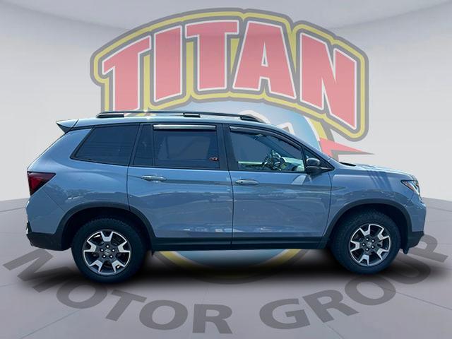 Photo of 2022 Sonic Gray Pearl Honda Passport