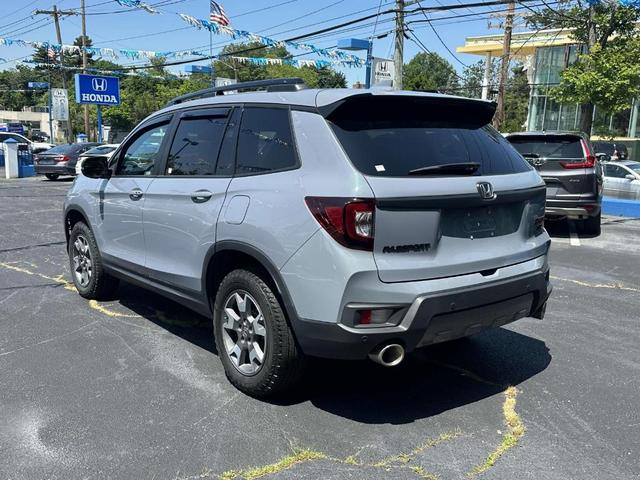 Photo of 2022 Sonic Gray Pearl Honda Passport
