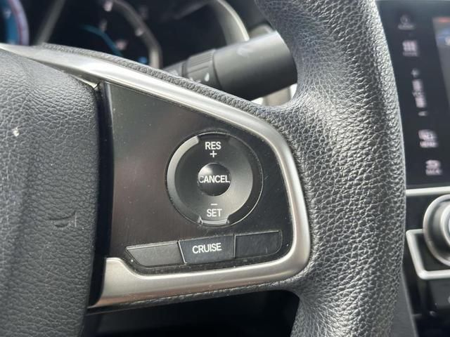 Photo of 2016 White Orchid Pearl Honda Civic