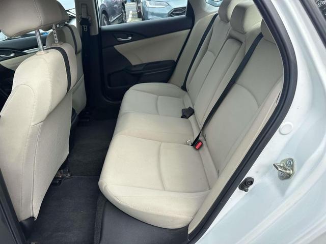Photo of 2016 White Orchid Pearl Honda Civic