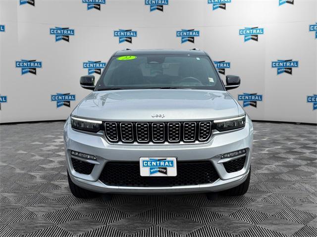 Photo of 2022 Silver Zynith Jeep Grand Cherokee