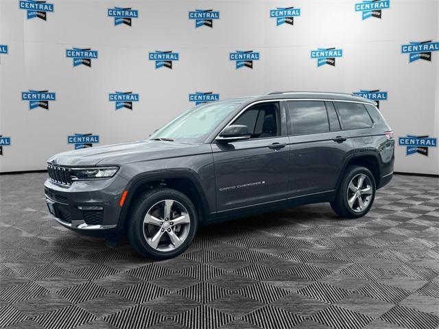 Photo of 2022 Baltic Gray Metallic Clearcoat Jeep Grand Cherokee L