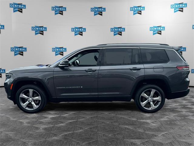 Photo of 2022 Baltic Gray Metallic Clearcoat Jeep Grand Cherokee L