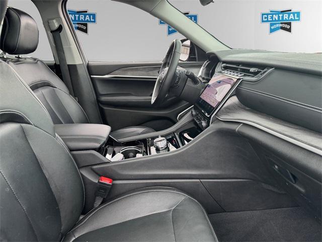 Photo of 2022 Baltic Gray Metallic Clearcoat Jeep Grand Cherokee L