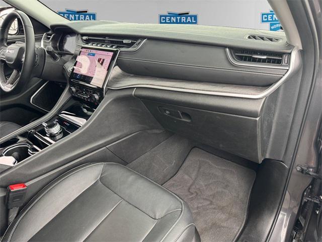 Photo of 2022 Baltic Gray Metallic Clearcoat Jeep Grand Cherokee L