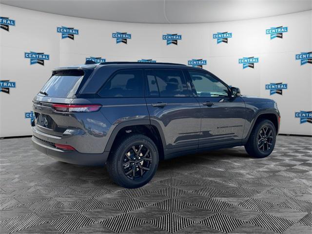 Photo of 2025 Baltic Gray Metallic Clearcoat Jeep Grand Cherokee