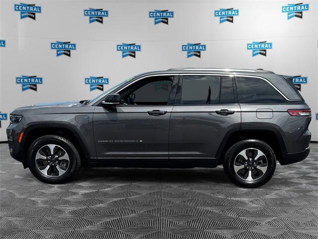 Photo of 2022 Baltic Gray Metallic Clearcoat Jeep Grand Cherokee 4xe