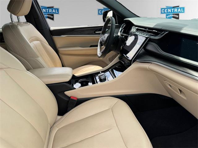 Photo of 2022 Baltic Gray Metallic Clearcoat Jeep Grand Cherokee 4xe