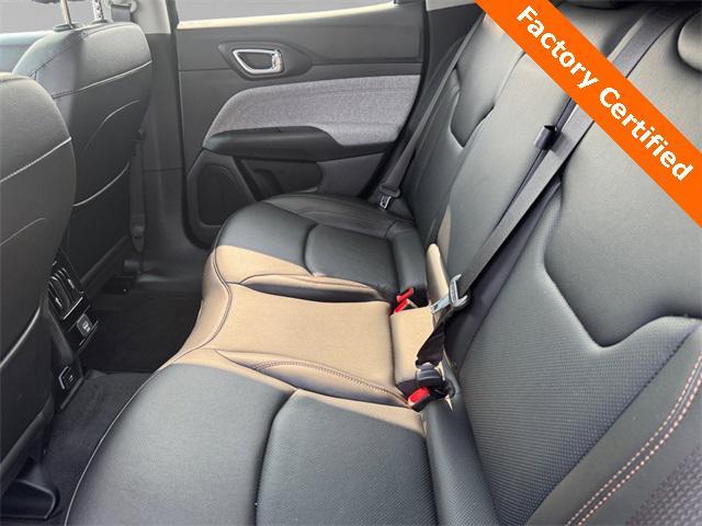 Photo of 2022 Diamond Black Crystal Pearlcoat Jeep Compass