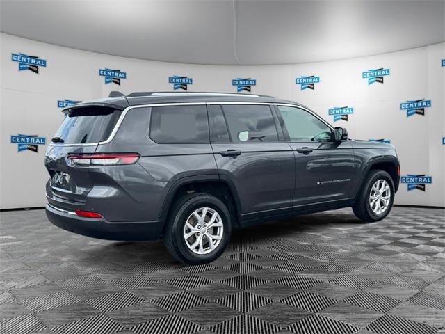 Photo of 2022 Baltic Gray Metallic Clearcoat Jeep Grand Cherokee L