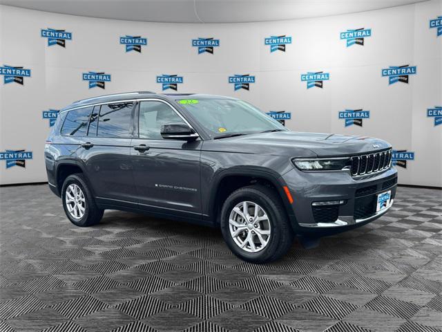 Photo of 2022 Baltic Gray Metallic Clearcoat Jeep Grand Cherokee L