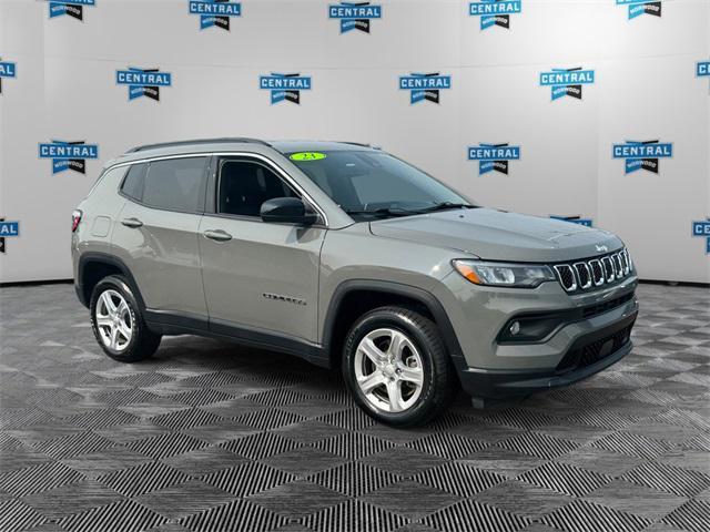 Photo of 2023 Sting-Gray Clearcoat Jeep Compass