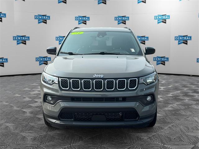 Photo of 2023 Sting-Gray Clearcoat Jeep Compass