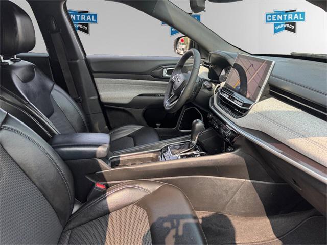 Photo of 2023 Sting-Gray Clearcoat Jeep Compass
