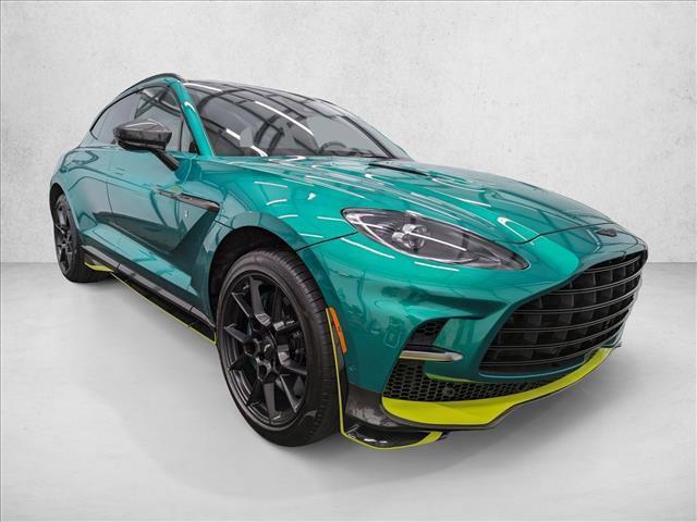 Photo of 2024 Green Aston Martin DBX