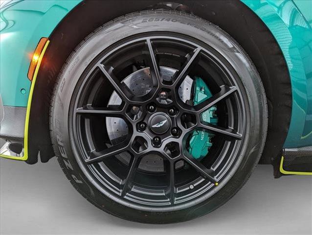 Photo of 2024 Green Aston Martin DBX