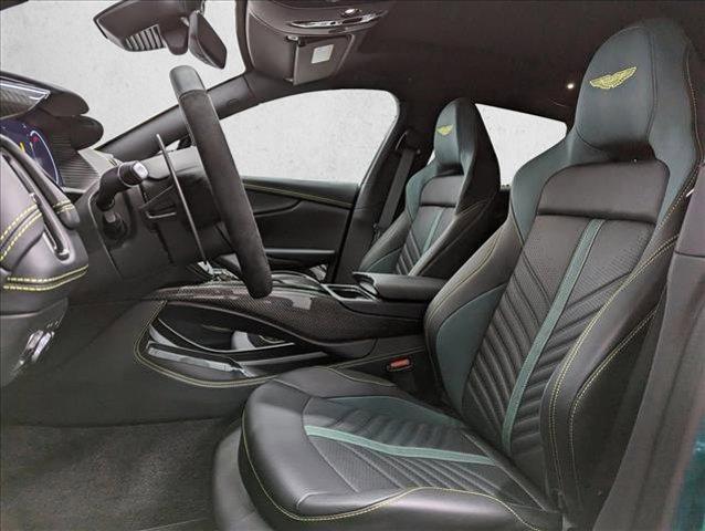 Photo of 2024 Green Aston Martin DBX