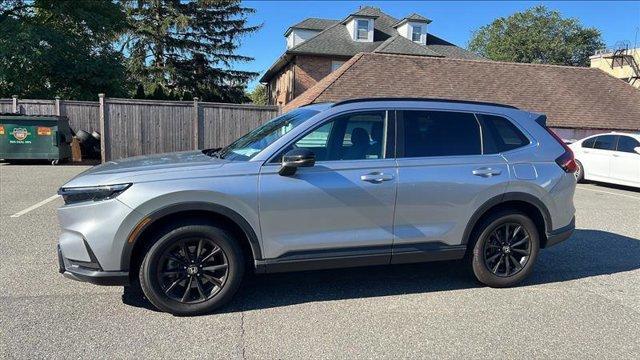 Photo of 2023 Lunar Silver Metallic Honda CR-V Hybrid