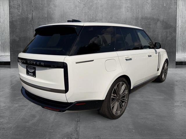 Photo of 2024 Fuji White Land Rover Range Rover