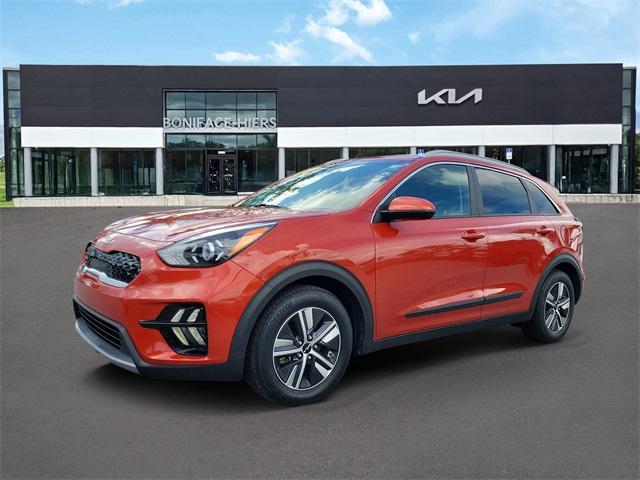 Photo of 2022 Solar Orange Kia Niro