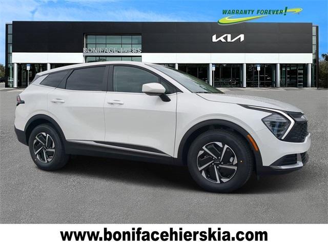Photo of 2024 Snow White Pearl Kia Sportage Hybrid