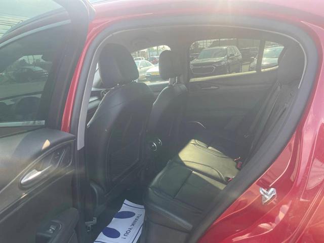 Photo of 2018 Red Alfa Romeo Stelvio