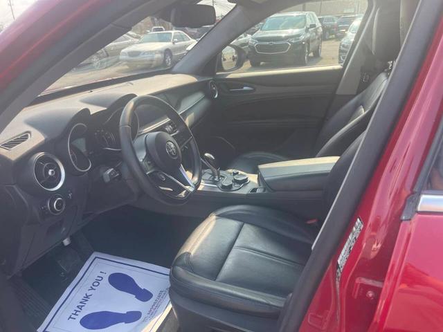 Photo of 2018 Red Alfa Romeo Stelvio