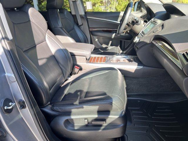 Photo of 2018 Lunar Silver Metallic Acura MDX
