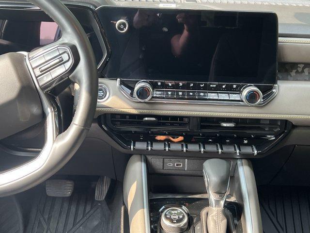 Photo of 2023 Glacier Blue Metallic Chevrolet Colorado
