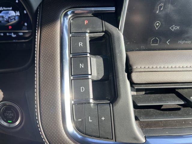 Photo of 2022 White Frost Tri-Coat GMC Yukon