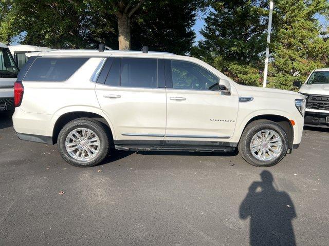 Photo of 2022 White Frost Tri-Coat GMC Yukon